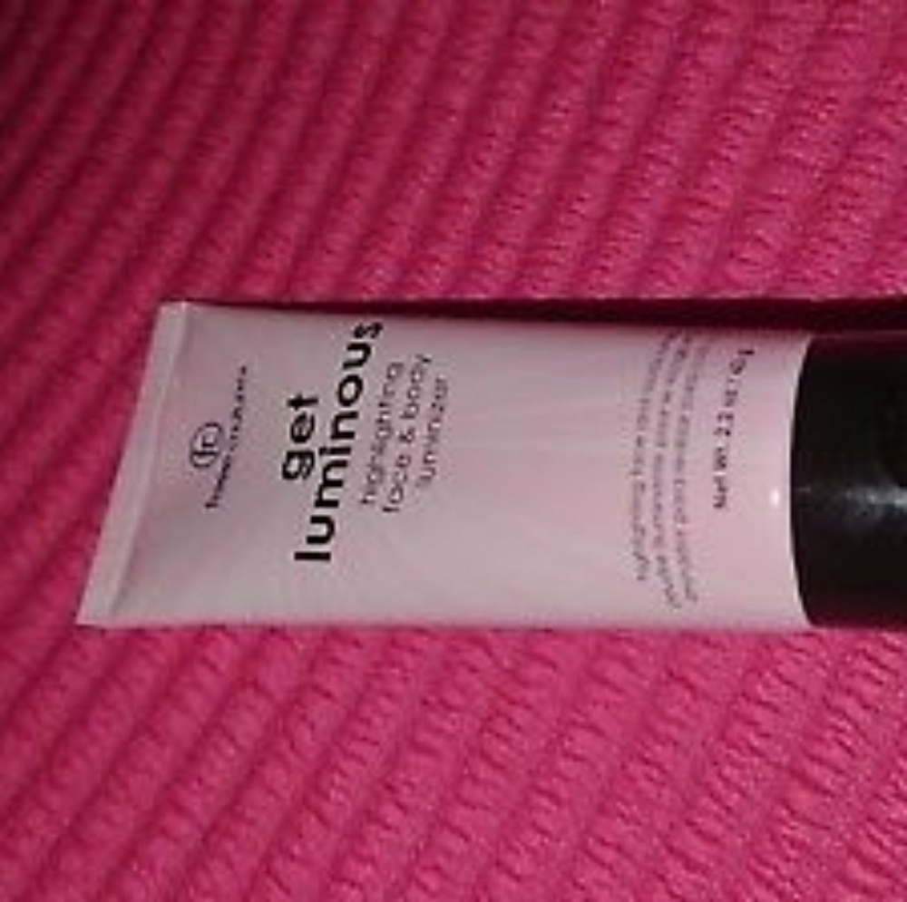 2 pack Femme couture face and body highligher and